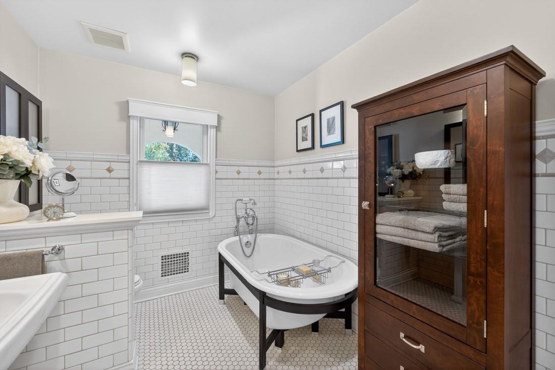 Detail Gallery Image 22 of 44 For 668 Morse St, San Jose,  CA 95126 - 4 Beds | 2 Baths