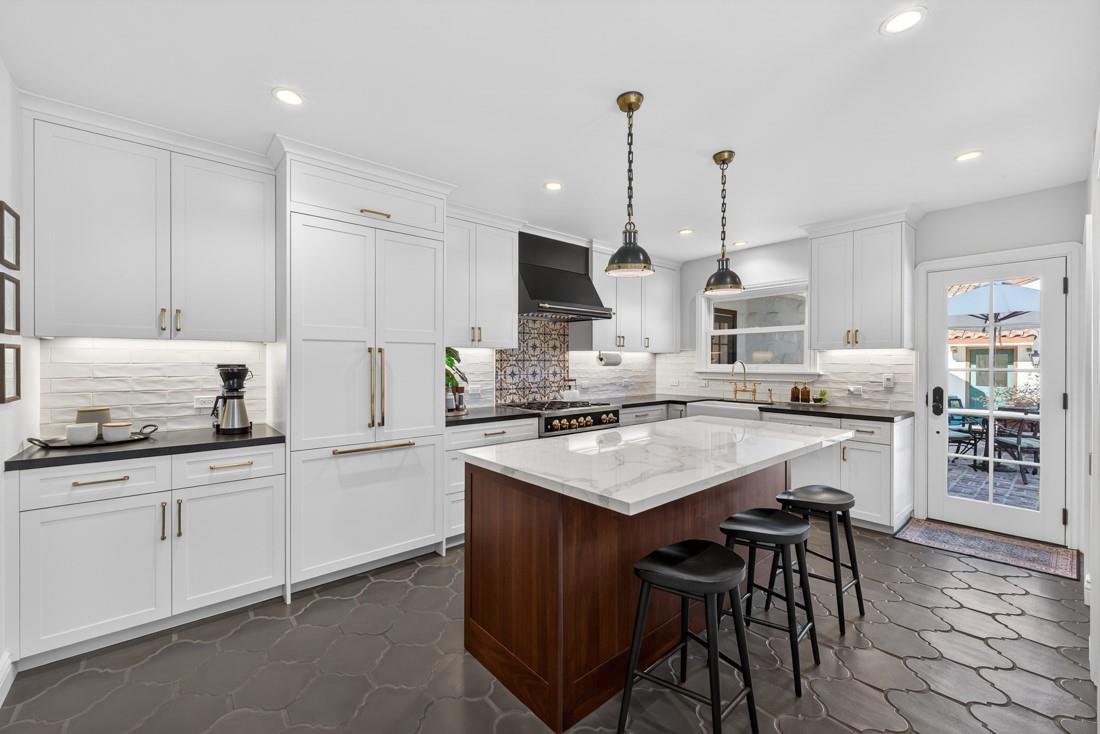 Detail Gallery Image 4 of 44 For 668 Morse St, San Jose,  CA 95126 - 4 Beds | 2 Baths