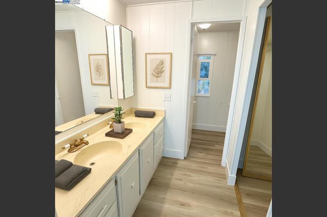 Detail Gallery Image 5 of 8 For 259 Molokai Cir #259,  Union City,  CA 94587 - 2 Beds | 2 Baths