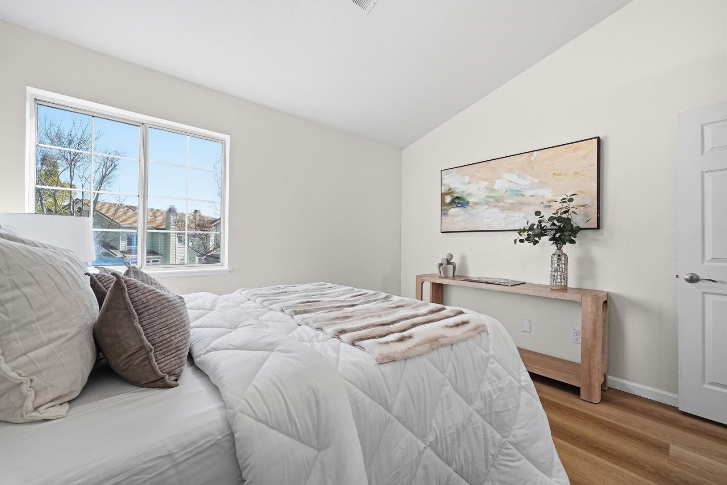 Detail Gallery Image 26 of 43 For 525 Porpoise Bay Ter a,  Sunnyvale,  CA 94089 - 3 Beds | 2/1 Baths