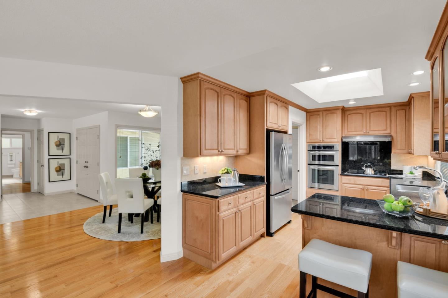 Detail Gallery Image 12 of 30 For 1124 Elmsford Dr, Cupertino,  CA 95014 - 3 Beds | 2/1 Baths