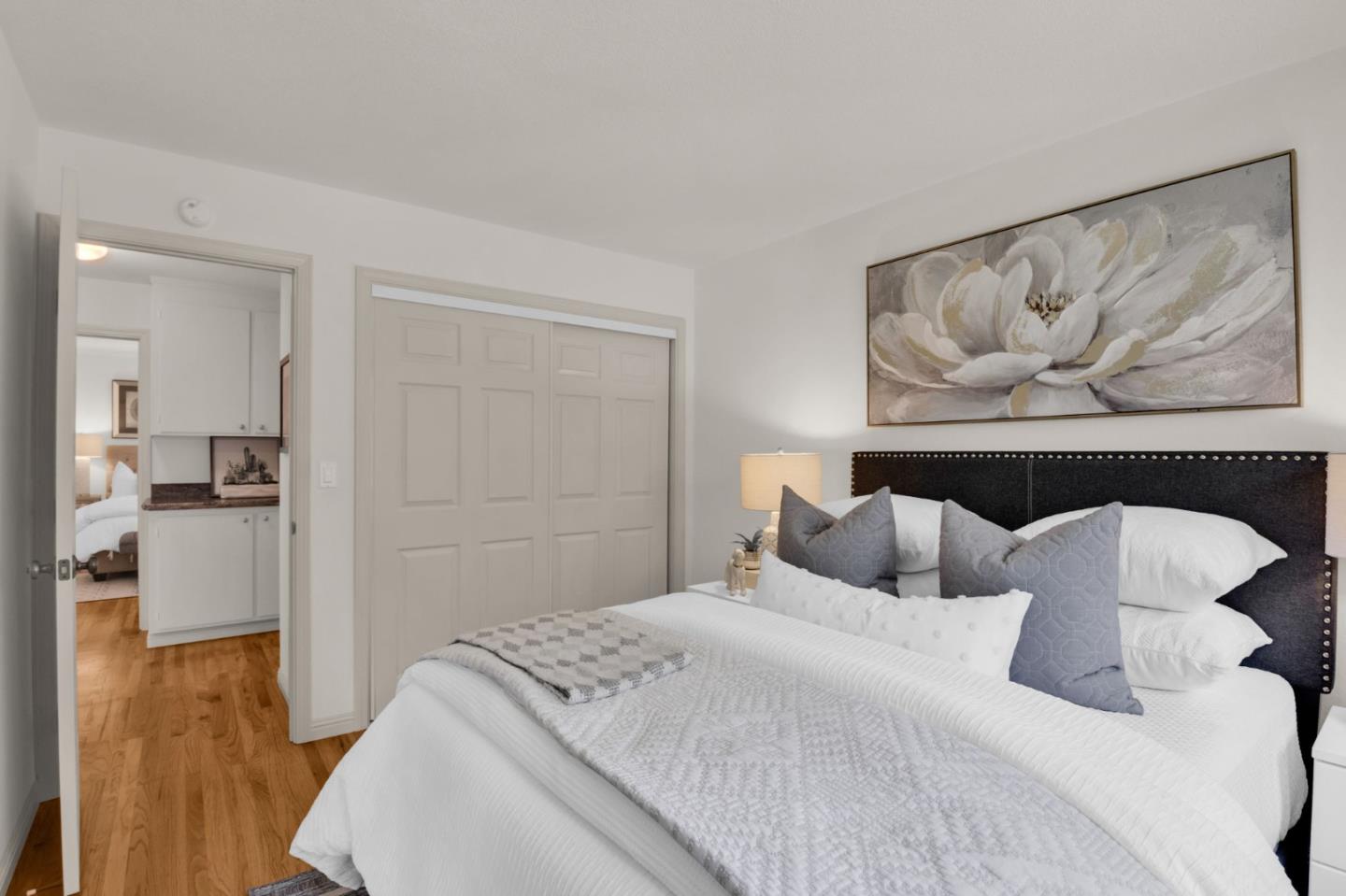 Detail Gallery Image 17 of 30 For 1124 Elmsford Dr, Cupertino,  CA 95014 - 3 Beds | 2/1 Baths