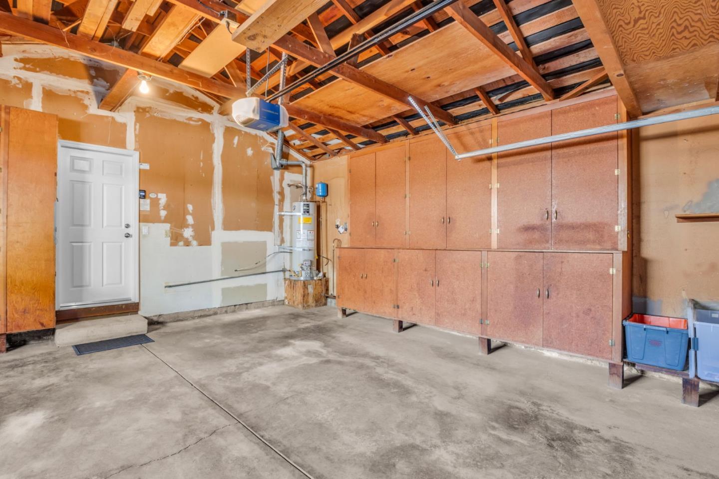 Detail Gallery Image 28 of 30 For 1124 Elmsford Dr, Cupertino,  CA 95014 - 3 Beds | 2/1 Baths