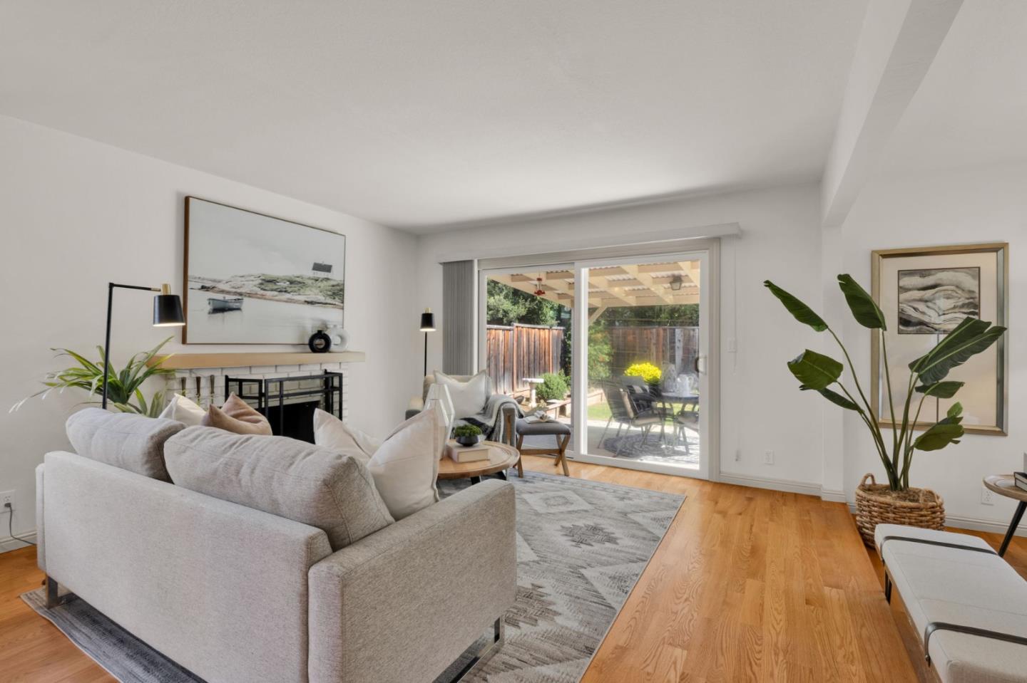 Detail Gallery Image 9 of 30 For 1124 Elmsford Dr, Cupertino,  CA 95014 - 3 Beds | 2/1 Baths