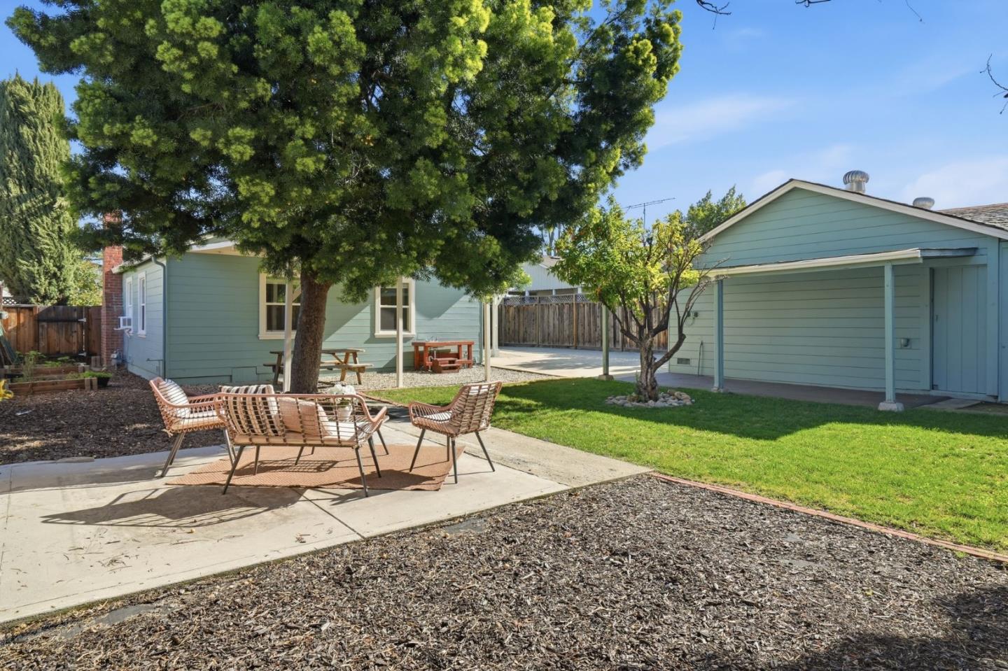 Detail Gallery Image 23 of 25 For 1155 Shamrock Dr, Campbell,  CA 95008 - 3 Beds | 1 Baths