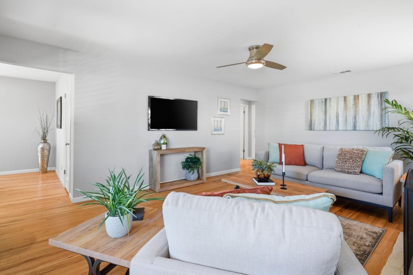 Detail Gallery Image 4 of 25 For 1155 Shamrock Dr, Campbell,  CA 95008 - 3 Beds | 1 Baths