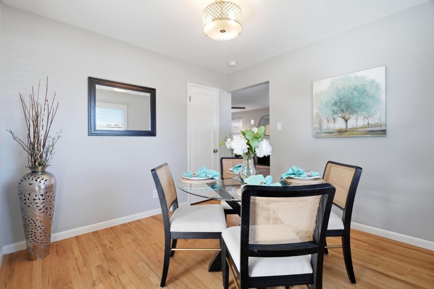 Detail Gallery Image 5 of 25 For 1155 Shamrock Dr, Campbell,  CA 95008 - 3 Beds | 1 Baths