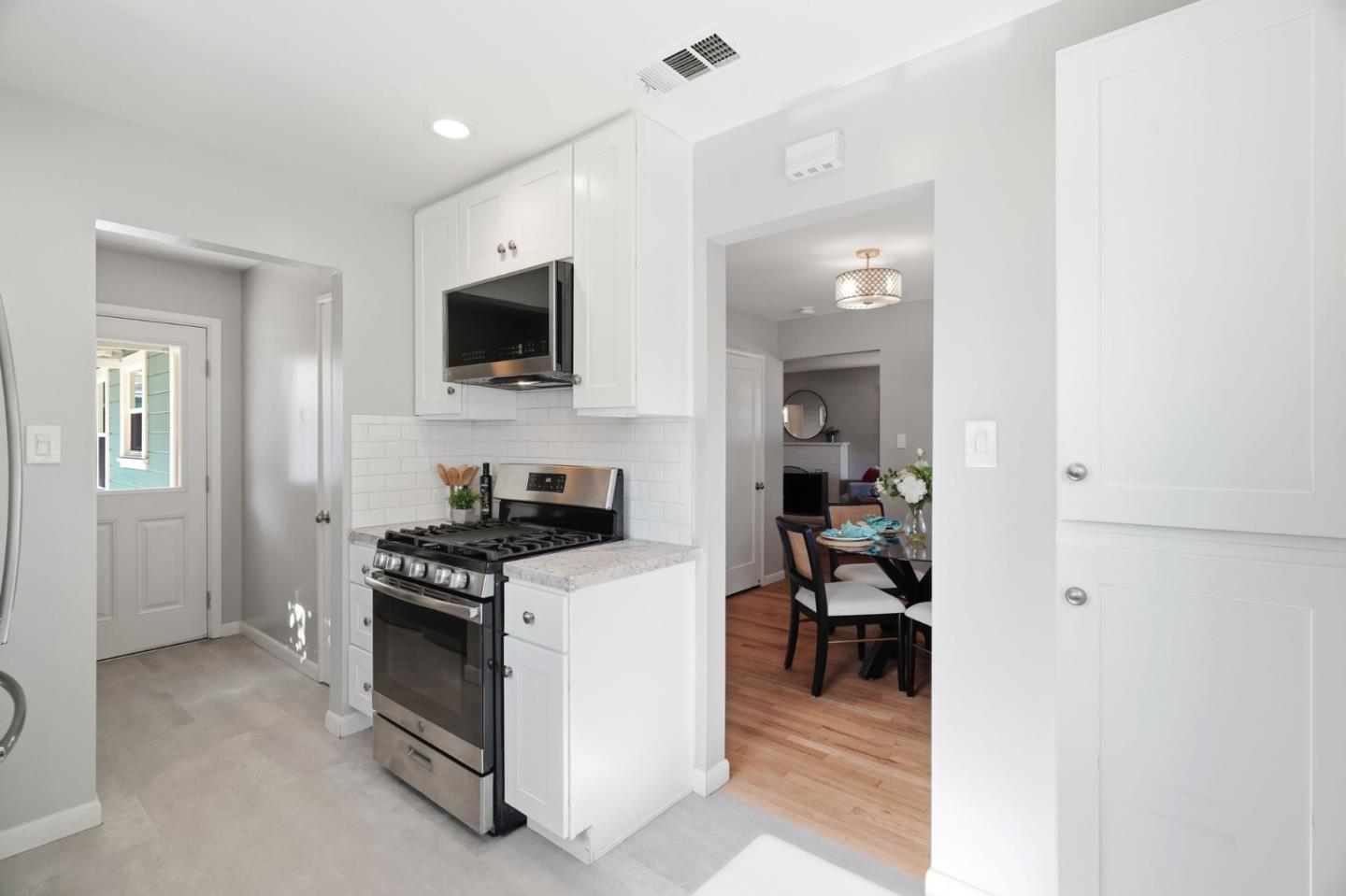 Detail Gallery Image 7 of 25 For 1155 Shamrock Dr, Campbell,  CA 95008 - 3 Beds | 1 Baths