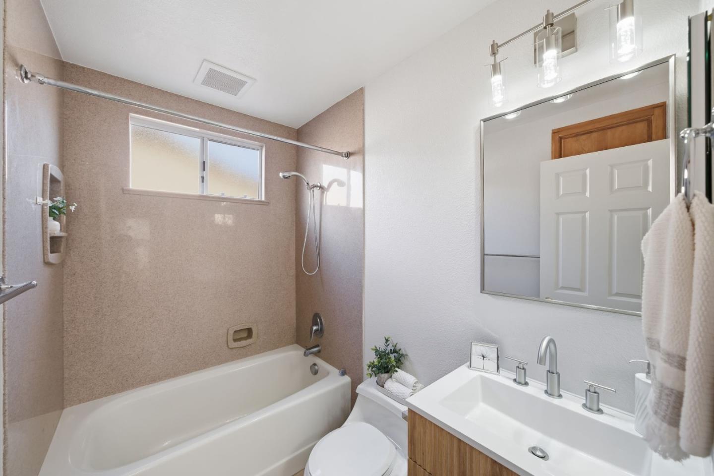Detail Gallery Image 32 of 49 For 1784 Kimberly Dr, Sunnyvale,  CA 94087 - 3 Beds | 2 Baths
