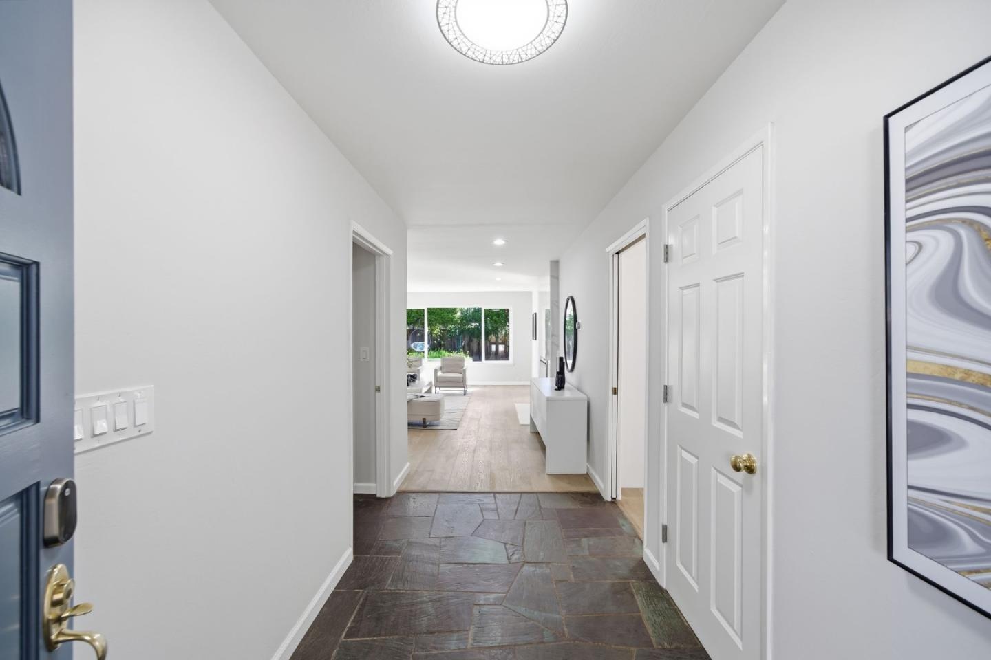 Detail Gallery Image 4 of 49 For 1784 Kimberly Dr, Sunnyvale,  CA 94087 - 3 Beds | 2 Baths