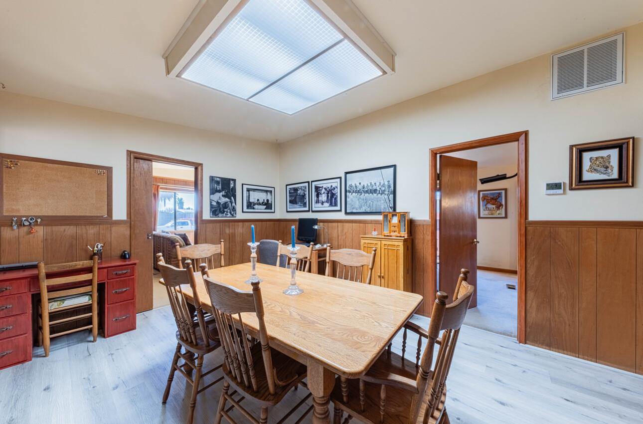 Detail Gallery Image 10 of 42 For 840 Hastings Ave, Salinas,  CA 93901 - 4 Beds | 2 Baths