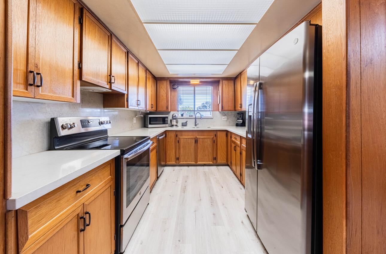 Detail Gallery Image 13 of 42 For 840 Hastings Ave, Salinas,  CA 93901 - 4 Beds | 2 Baths