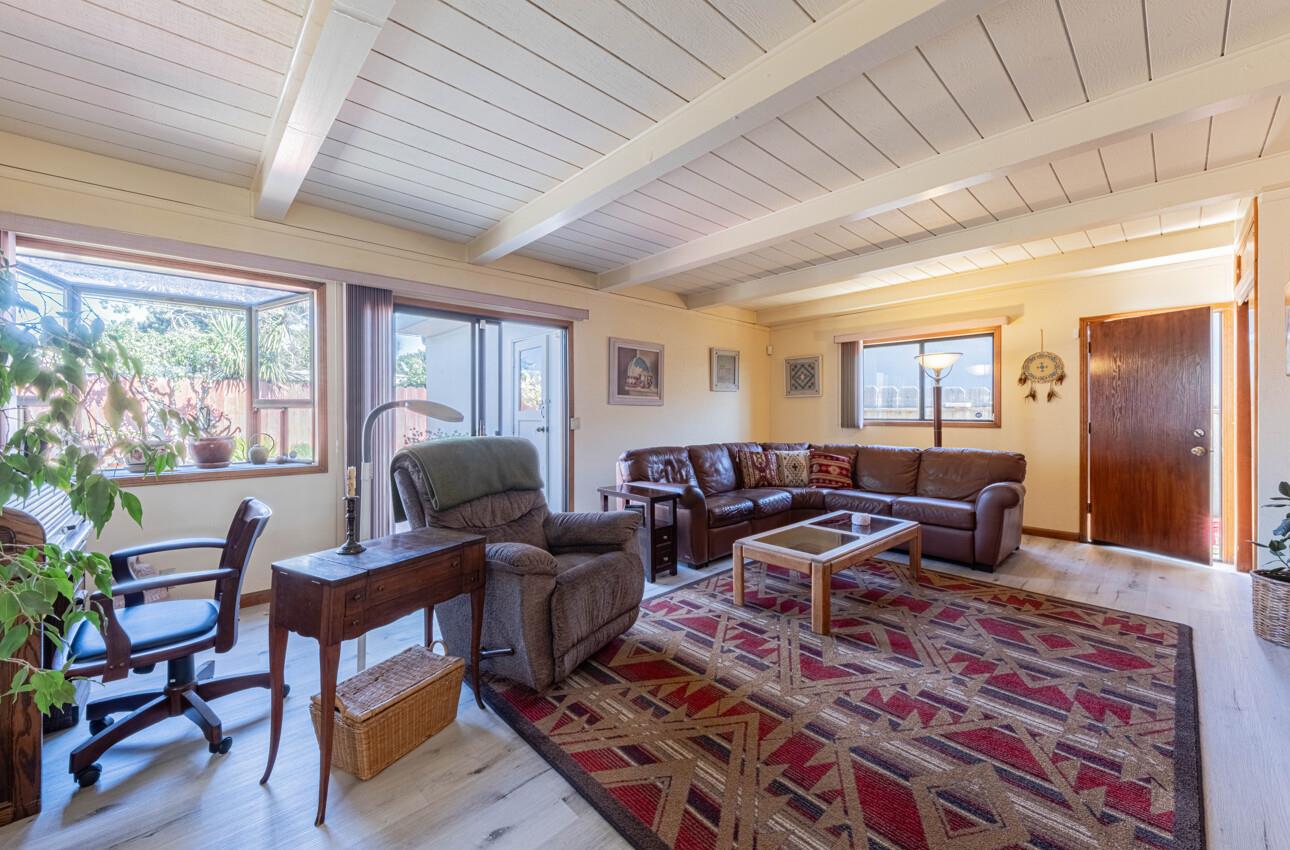 Detail Gallery Image 17 of 42 For 840 Hastings Ave, Salinas,  CA 93901 - 4 Beds | 2 Baths