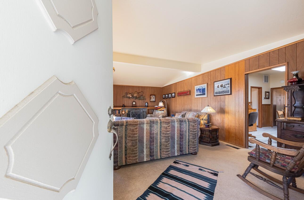 Detail Gallery Image 5 of 42 For 840 Hastings Ave, Salinas,  CA 93901 - 4 Beds | 2 Baths