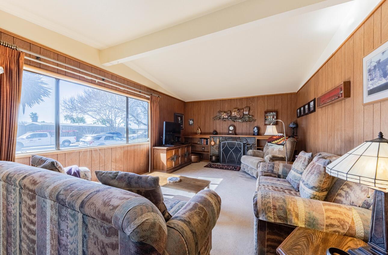 Detail Gallery Image 6 of 42 For 840 Hastings Ave, Salinas,  CA 93901 - 4 Beds | 2 Baths