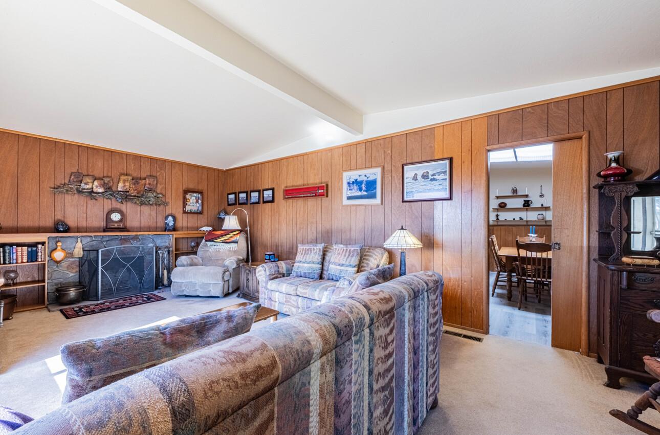 Detail Gallery Image 8 of 42 For 840 Hastings Ave, Salinas,  CA 93901 - 4 Beds | 2 Baths