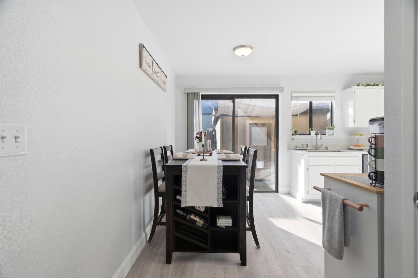 Detail Gallery Image 11 of 43 For 251 Gibson Dr #E-54,  Hollister,  CA 95023 - 2 Beds | 1/1 Baths