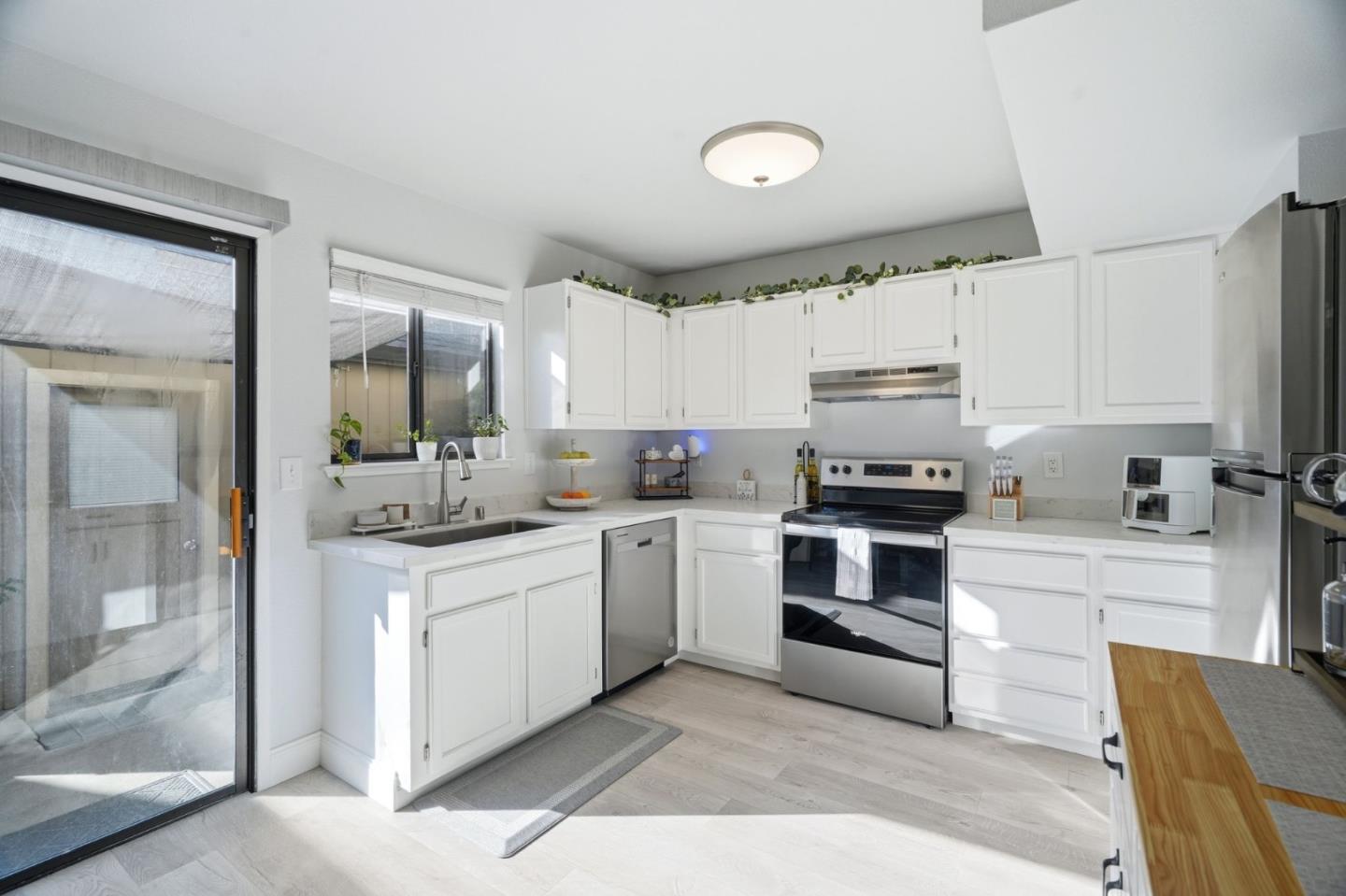 Detail Gallery Image 13 of 43 For 251 Gibson Dr #E-54,  Hollister,  CA 95023 - 2 Beds | 1/1 Baths