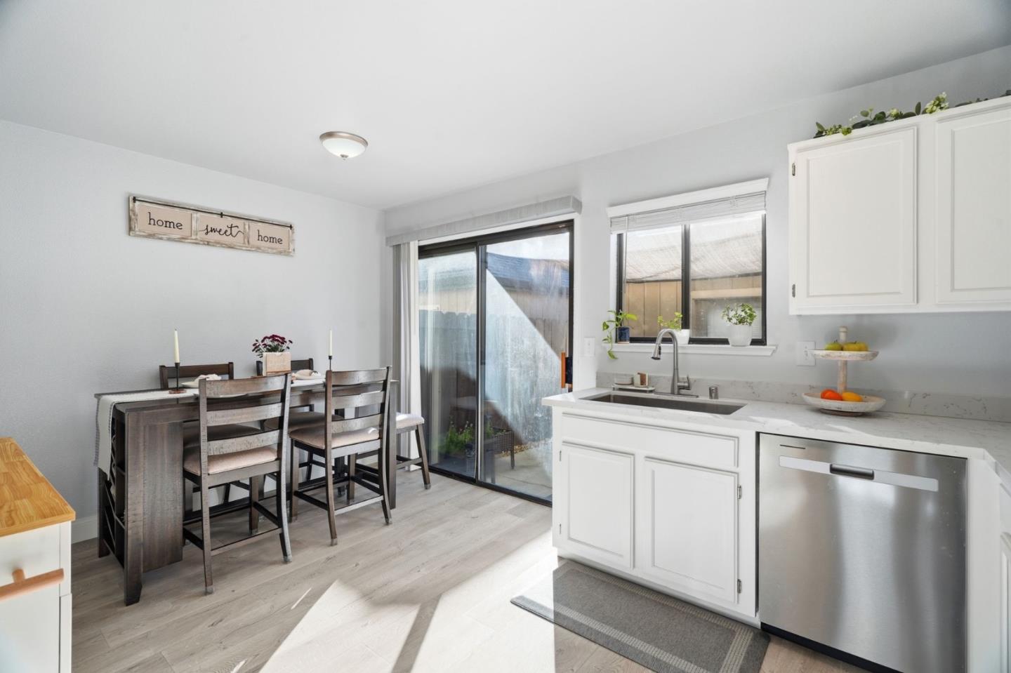 Detail Gallery Image 18 of 43 For 251 Gibson Dr #E-54,  Hollister,  CA 95023 - 2 Beds | 1/1 Baths