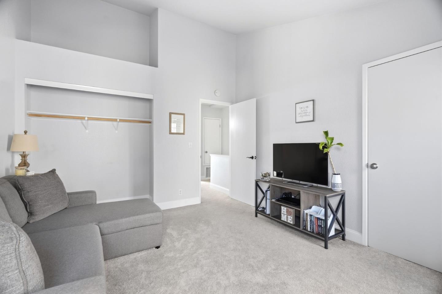 Detail Gallery Image 25 of 43 For 251 Gibson Dr #E-54,  Hollister,  CA 95023 - 2 Beds | 1/1 Baths