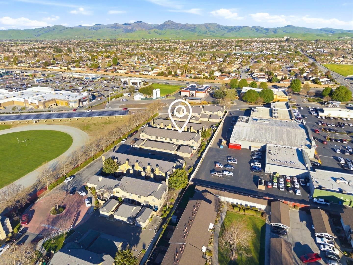 Detail Gallery Image 40 of 43 For 251 Gibson Dr #E-54,  Hollister,  CA 95023 - 2 Beds | 1/1 Baths