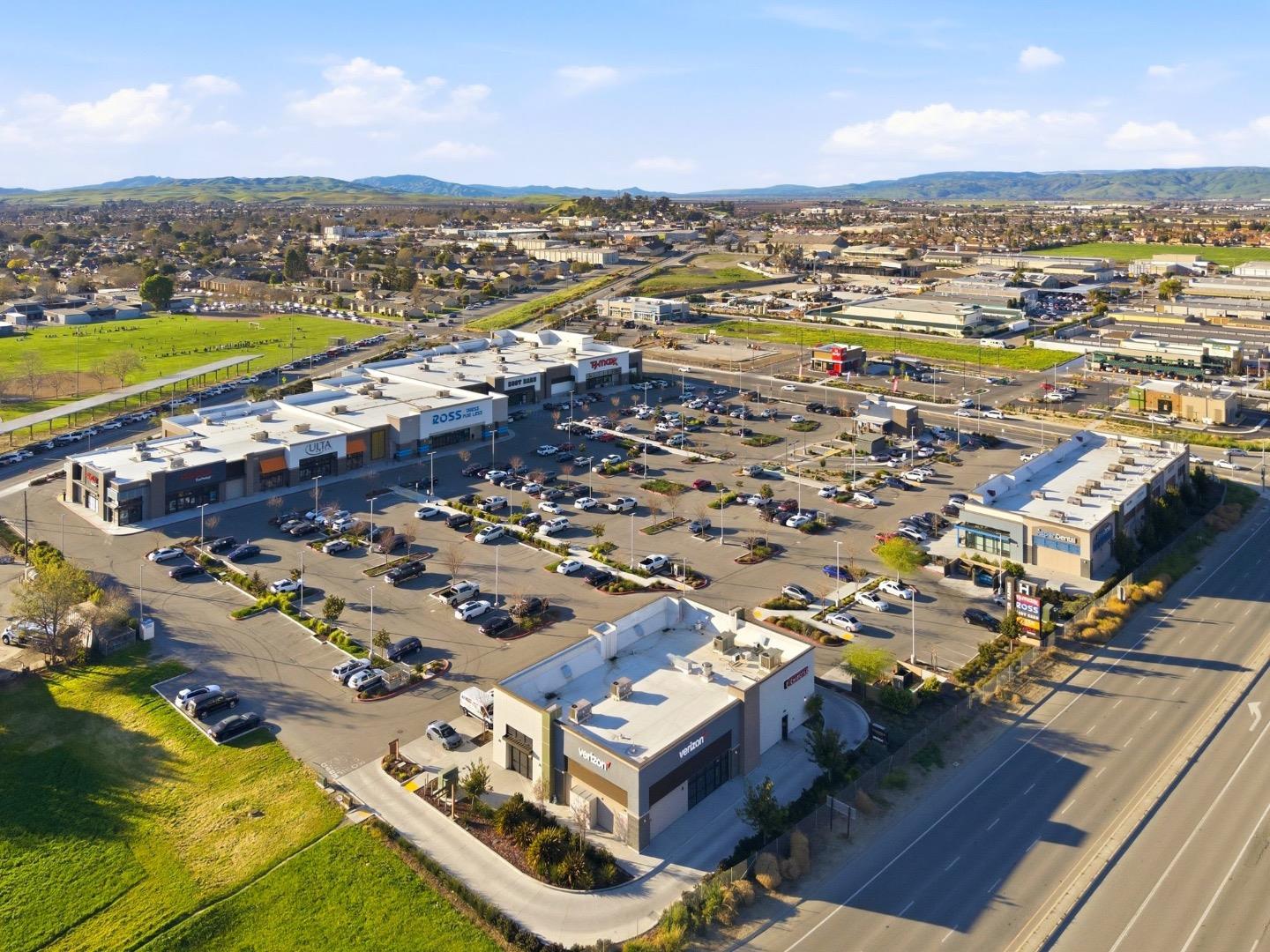 Detail Gallery Image 42 of 43 For 251 Gibson Dr #E-54,  Hollister,  CA 95023 - 2 Beds | 1/1 Baths