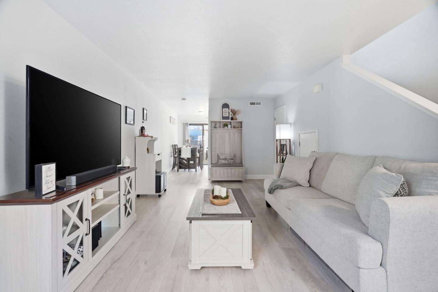 Detail Gallery Image 9 of 43 For 251 Gibson Dr #E-54,  Hollister,  CA 95023 - 2 Beds | 1/1 Baths