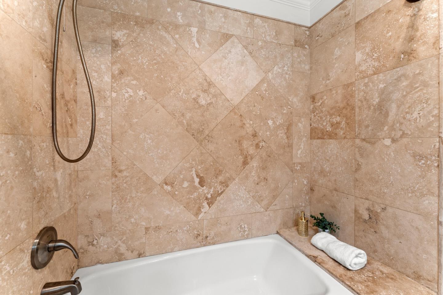 Photo #20: ML82037004 Listing: Photo #20