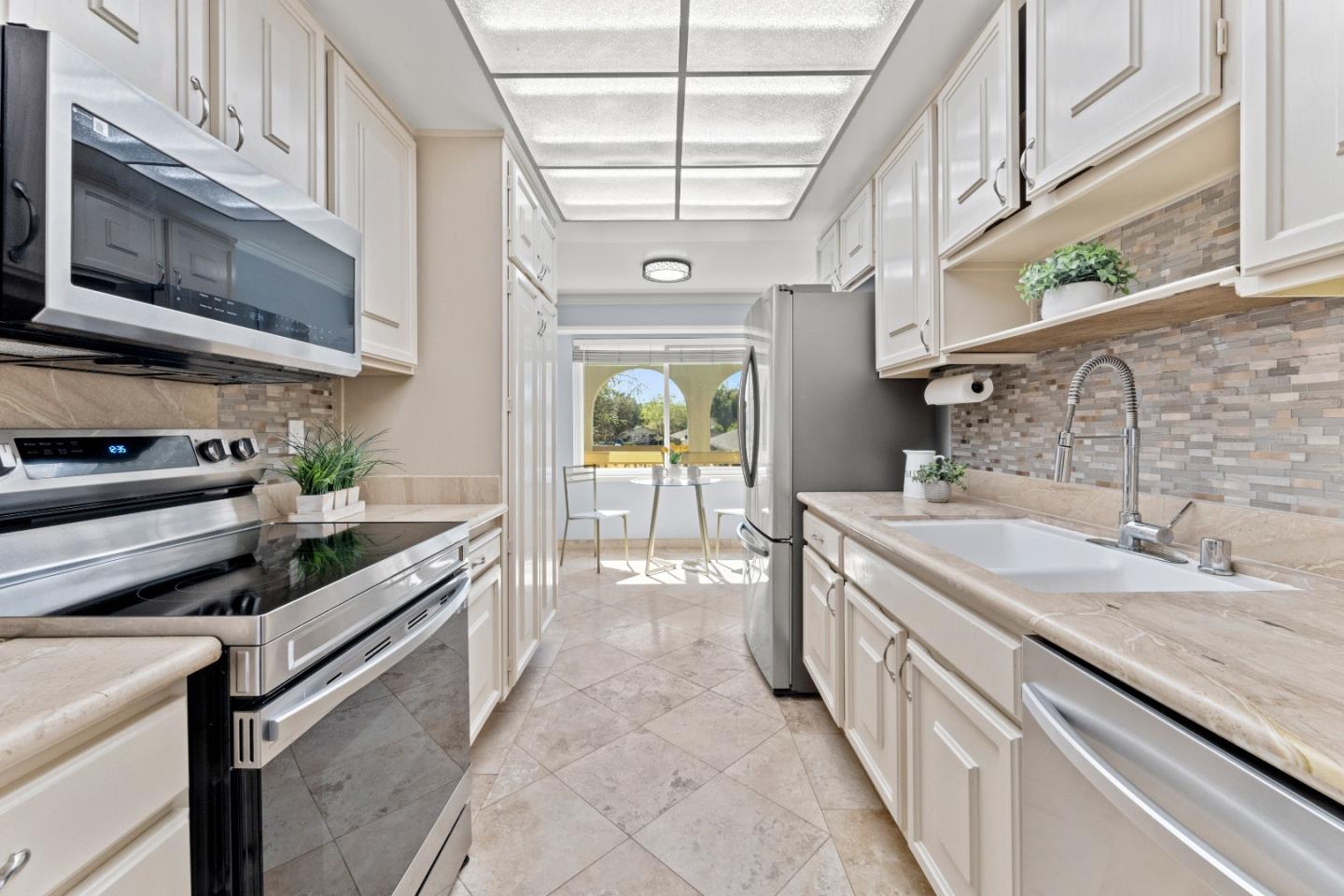 Photo #4: ML82037004 Listing: Photo #4