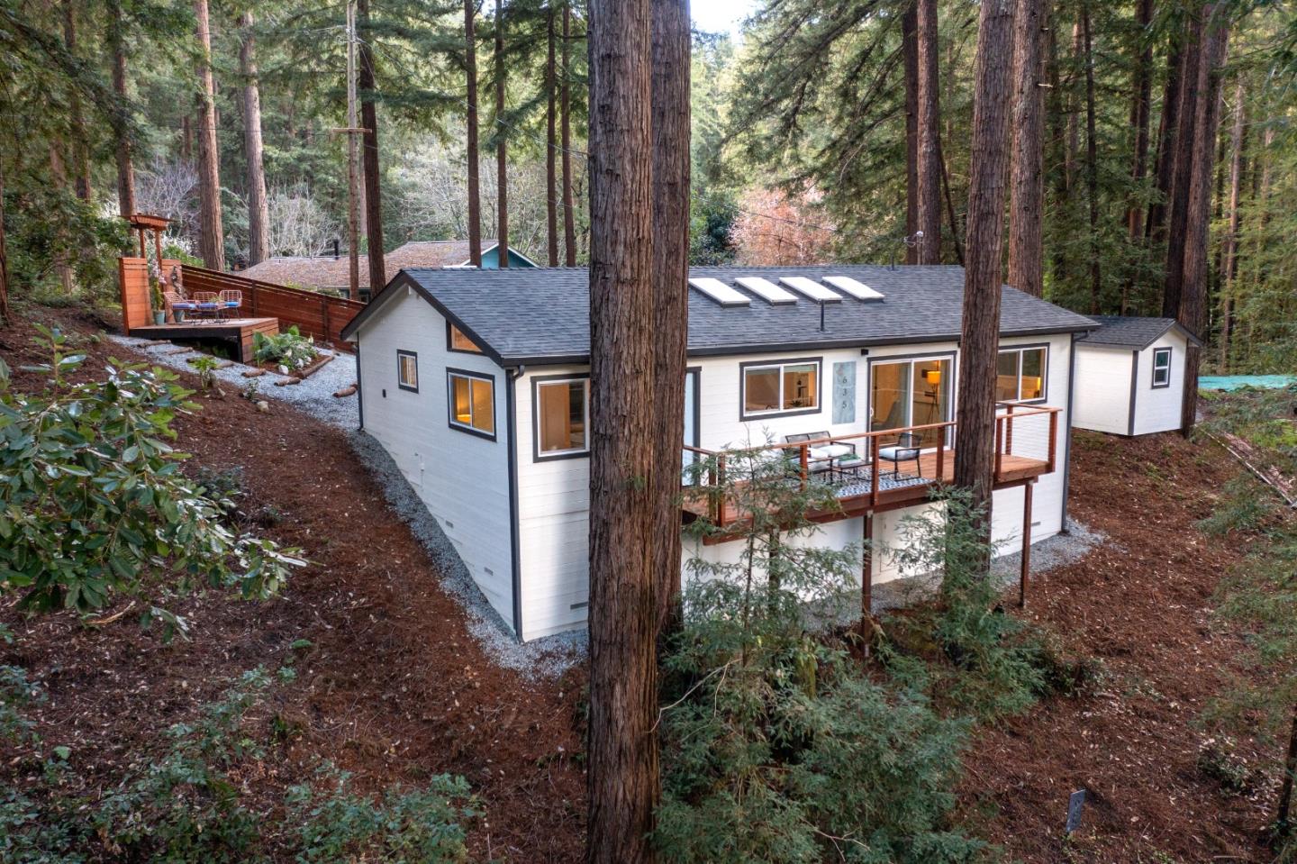 Detail Gallery Image 6 of 42 For 635 Trinkling Creek Dr, Felton,  CA 95018 - 3 Beds | 2 Baths