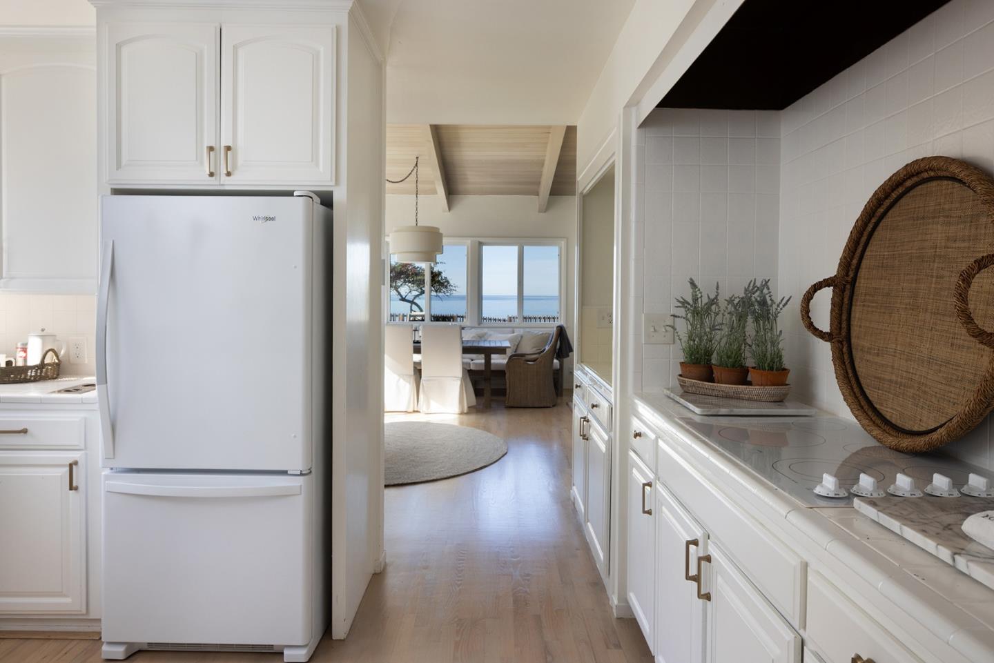 Detail Gallery Image 14 of 34 For 532 Bayview Dr, Aptos,  CA 95003 - 3 Beds | 3 Baths