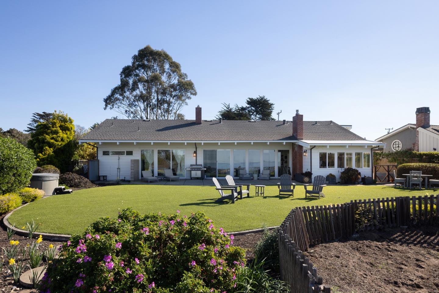 Detail Gallery Image 2 of 34 For 532 Bayview Dr, Aptos,  CA 95003 - 3 Beds | 3 Baths