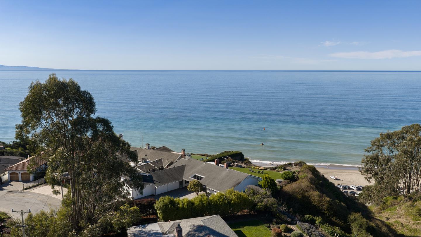 Detail Gallery Image 3 of 34 For 532 Bayview Dr, Aptos,  CA 95003 - 3 Beds | 3 Baths