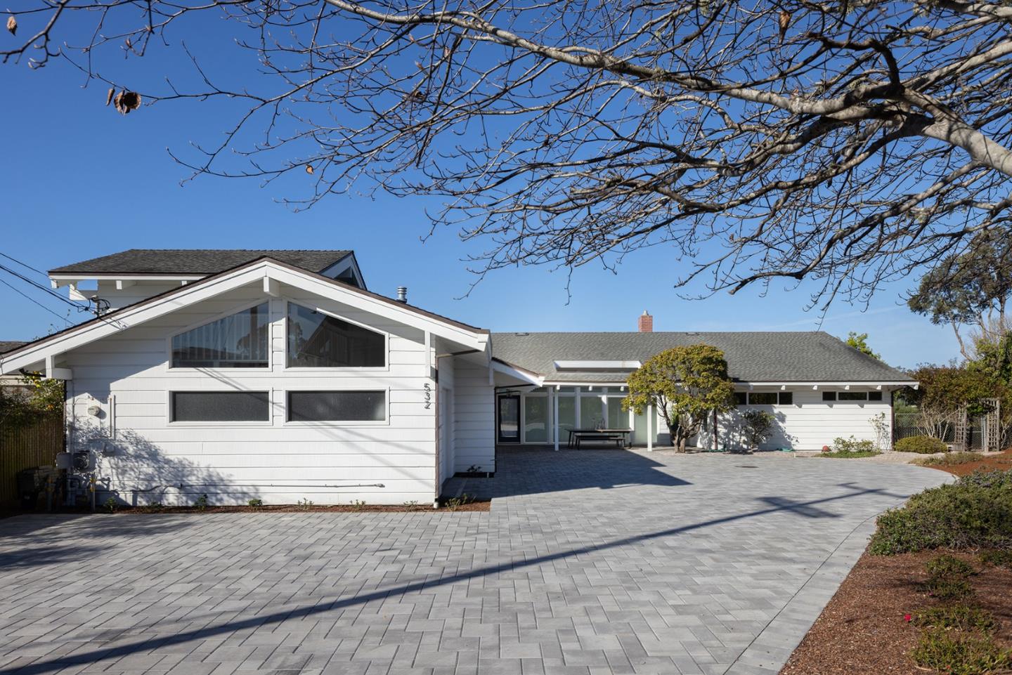 Detail Gallery Image 4 of 34 For 532 Bayview Dr, Aptos,  CA 95003 - 3 Beds | 3 Baths