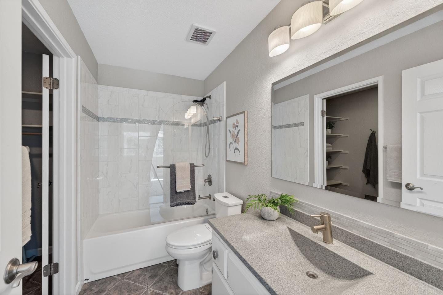 Photo #16: ML82037007 Listing: Photo #16