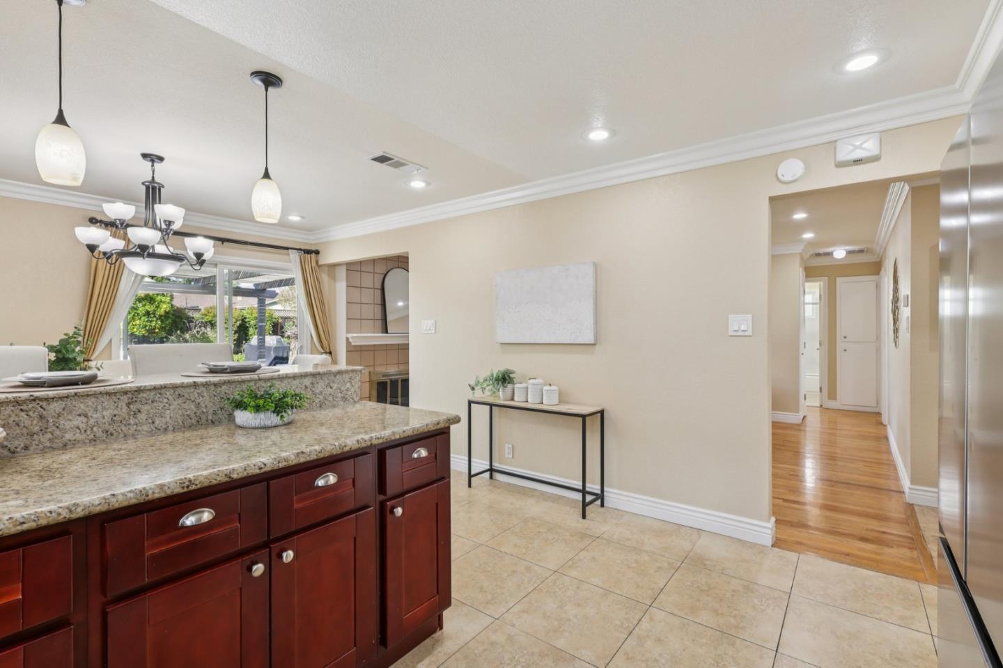 Detail Gallery Image 10 of 35 For 481 Sioux Ln, San Jose,  CA 95123 - 3 Beds | 2 Baths