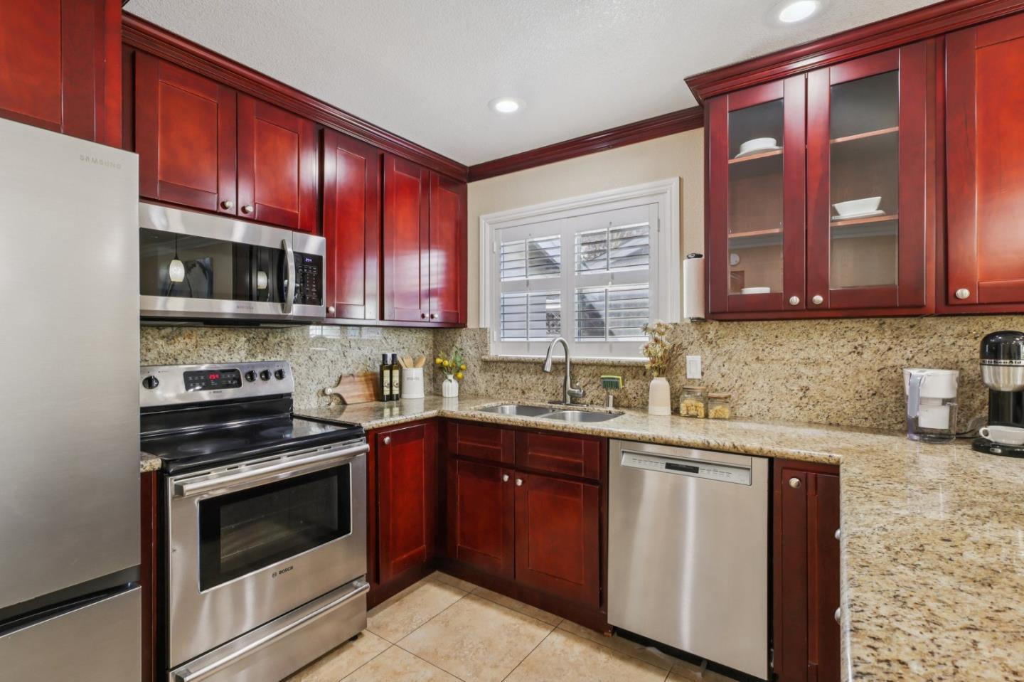 Detail Gallery Image 9 of 35 For 481 Sioux Ln, San Jose,  CA 95123 - 3 Beds | 2 Baths