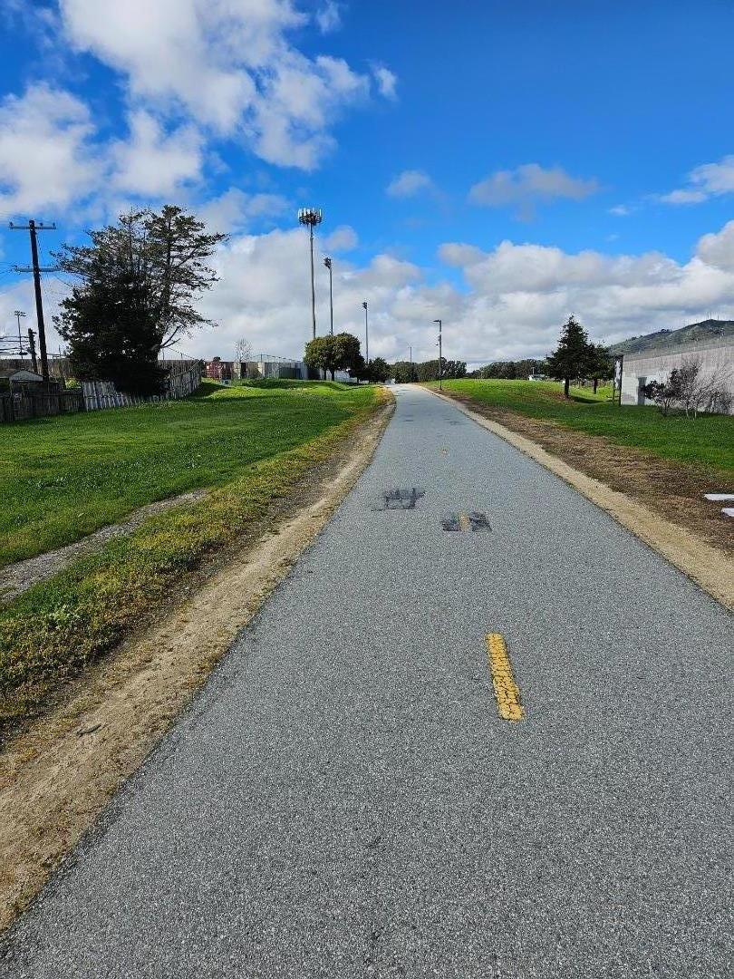 Detail Gallery Image 21 of 23 For 105 Francisco Dr, South San Francisco,  CA 94080 - 3 Beds | 1 Baths