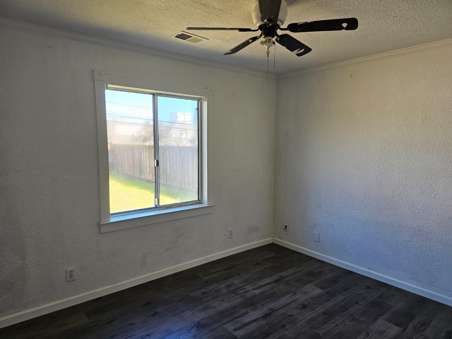 Detail Gallery Image 8 of 20 For 105 Francisco Dr, South San Francisco,  CA 94080 - 3 Beds | 1 Baths