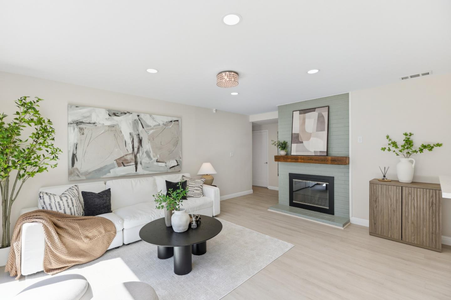 Detail Gallery Image 14 of 59 For 2242 Cabrillo Ave, Santa Clara,  CA 95050 - 3 Beds | 2 Baths