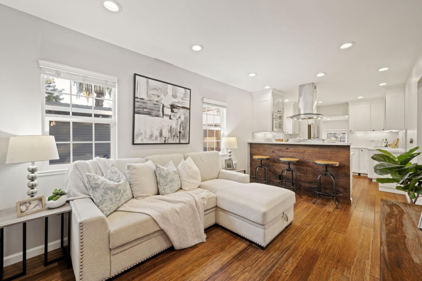 Detail Gallery Image 12 of 33 For 920 W Julian St, San Jose,  CA 95126 - 2 Beds | 1 Baths