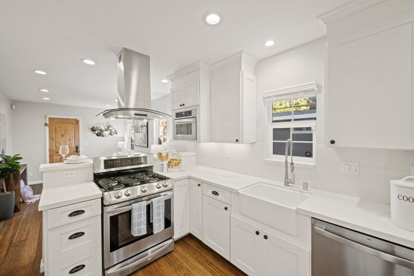 Detail Gallery Image 15 of 33 For 920 W Julian St, San Jose,  CA 95126 - 2 Beds | 1 Baths