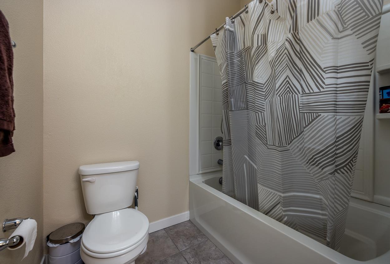 Detail Gallery Image 13 of 25 For 1290 Marille, Hollister,  CA 95023 - 3 Beds | 2/1 Baths