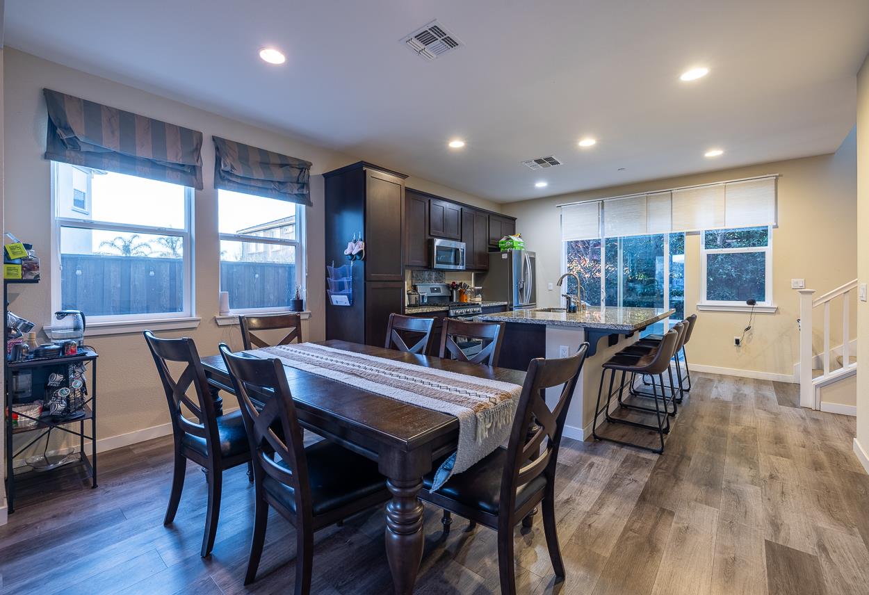 Detail Gallery Image 4 of 25 For 1290 Marille, Hollister,  CA 95023 - 3 Beds | 2/1 Baths