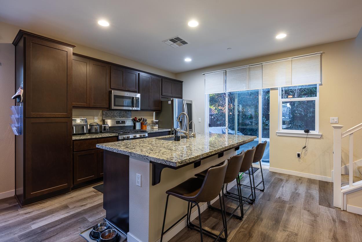 Detail Gallery Image 5 of 25 For 1290 Marille, Hollister,  CA 95023 - 3 Beds | 2/1 Baths