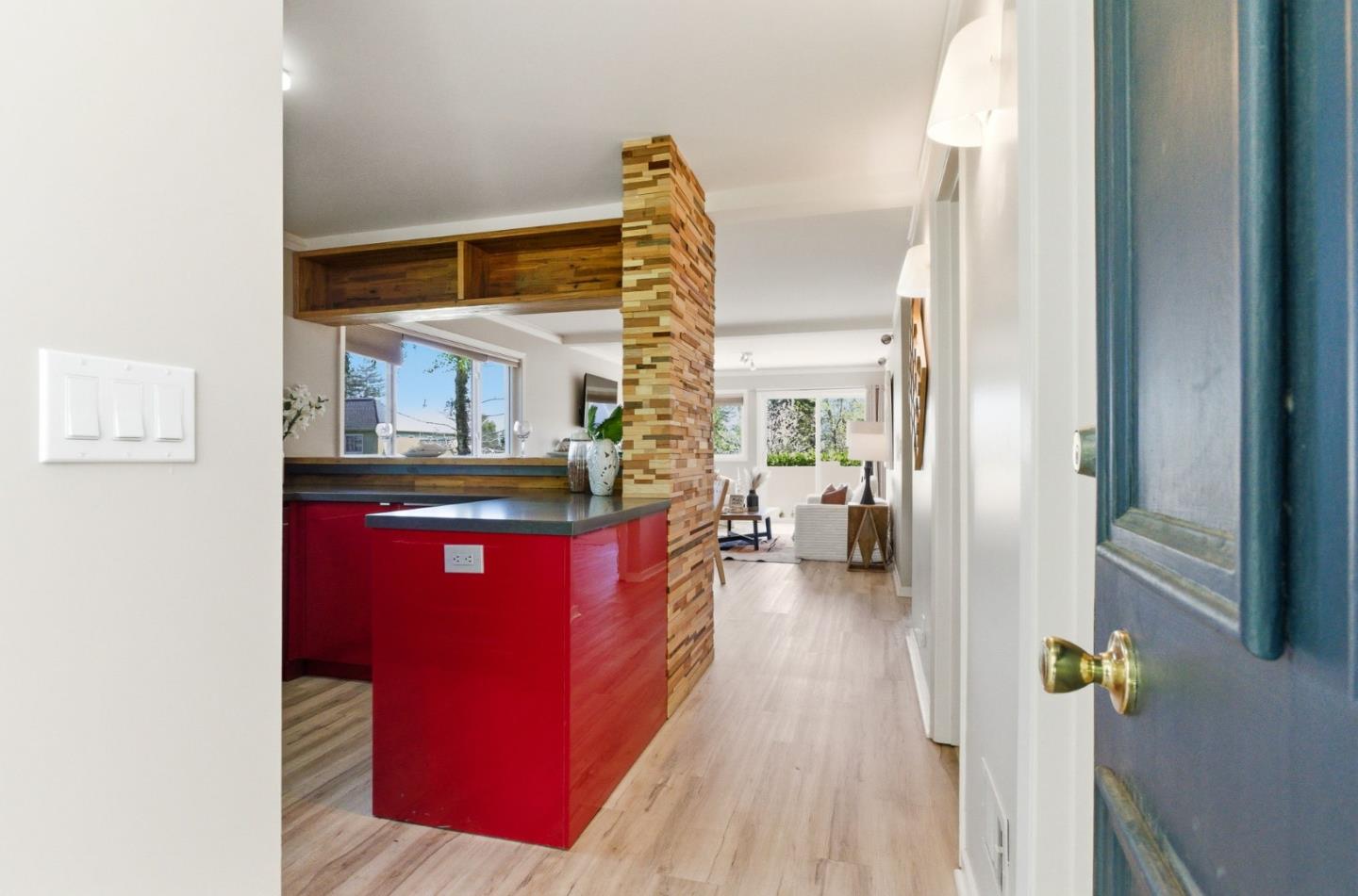 Detail Gallery Image 3 of 47 For 600 Pennsylvania Ave #14,  Los Gatos,  CA 95030 - 1 Beds | 1/1 Baths