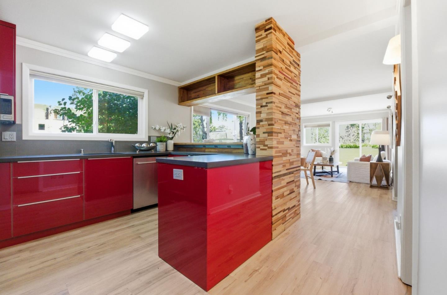 Detail Gallery Image 4 of 47 For 600 Pennsylvania Ave #14,  Los Gatos,  CA 95030 - 1 Beds | 1/1 Baths