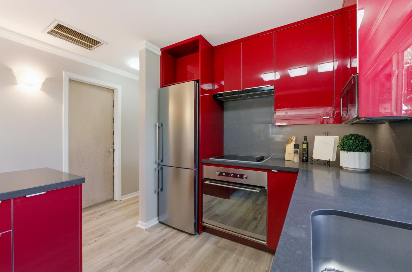 Detail Gallery Image 7 of 47 For 600 Pennsylvania Ave #14,  Los Gatos,  CA 95030 - 1 Beds | 1/1 Baths