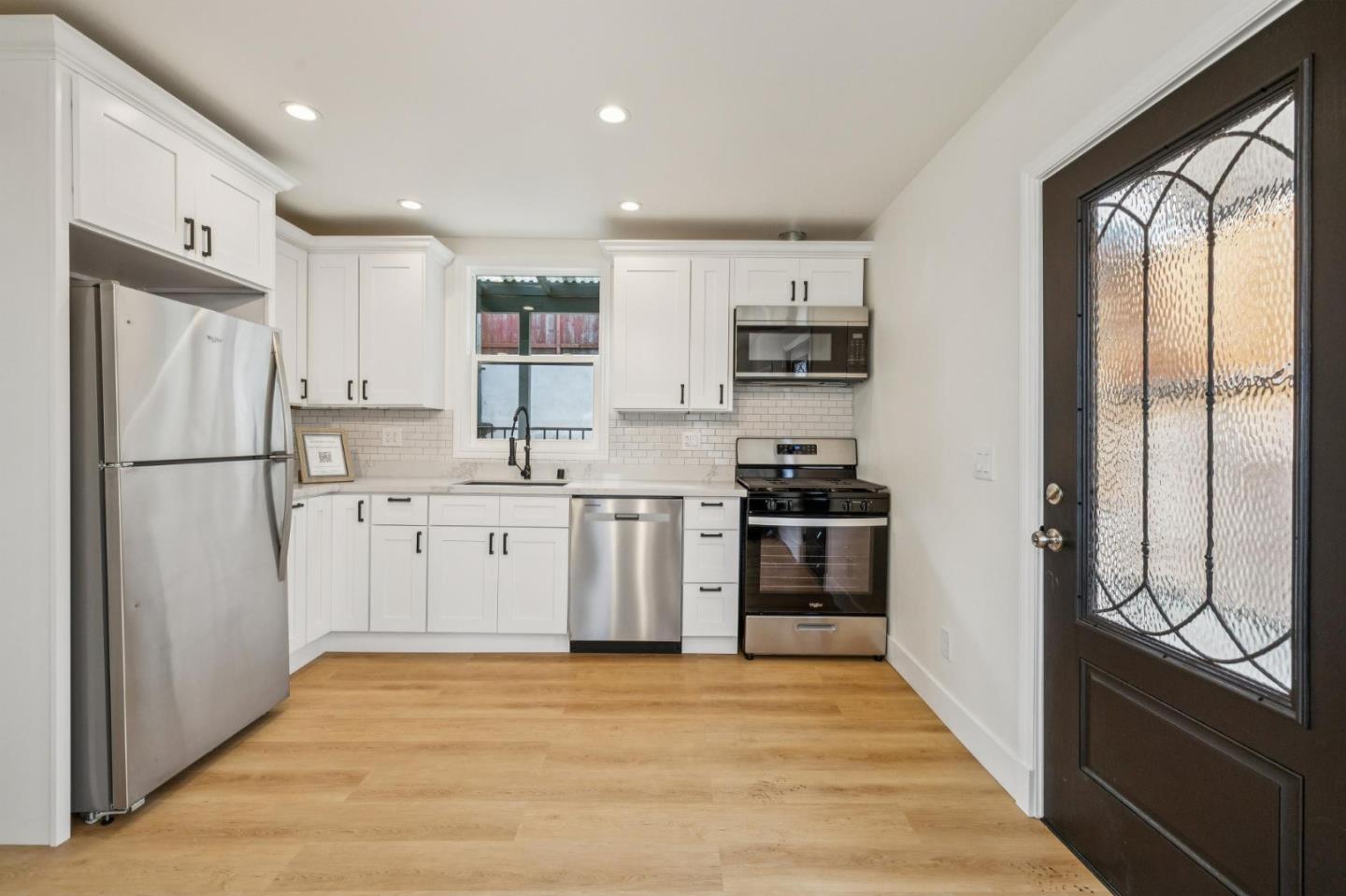 Detail Gallery Image 12 of 25 For 360 Bradford St, San Francisco,  CA 94110 - 1 Beds | 1 Baths