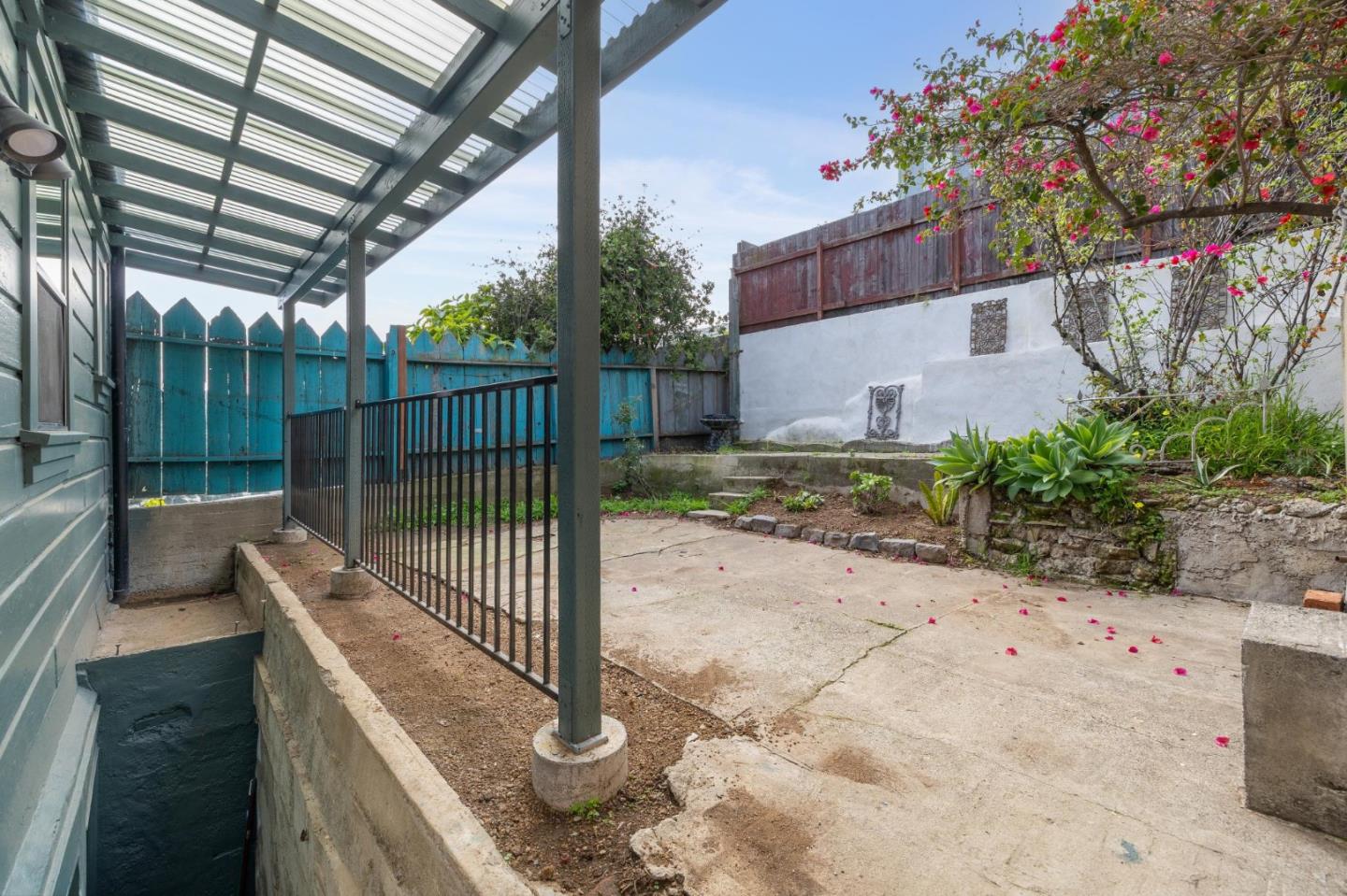 Detail Gallery Image 18 of 25 For 360 Bradford St, San Francisco,  CA 94110 - 1 Beds | 1 Baths